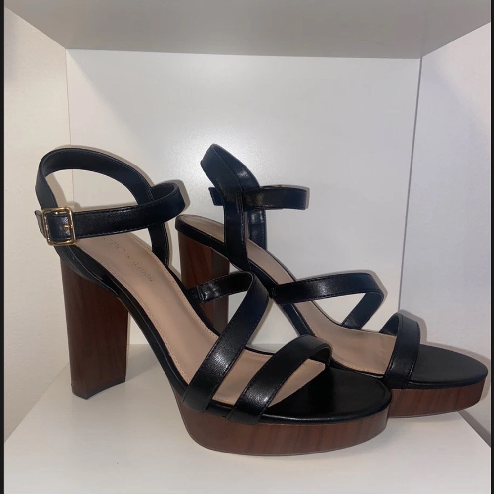 NWB BCBGeneration Omnia Sandal Black Strappy Heeled Sandals - Picture 2 of 7